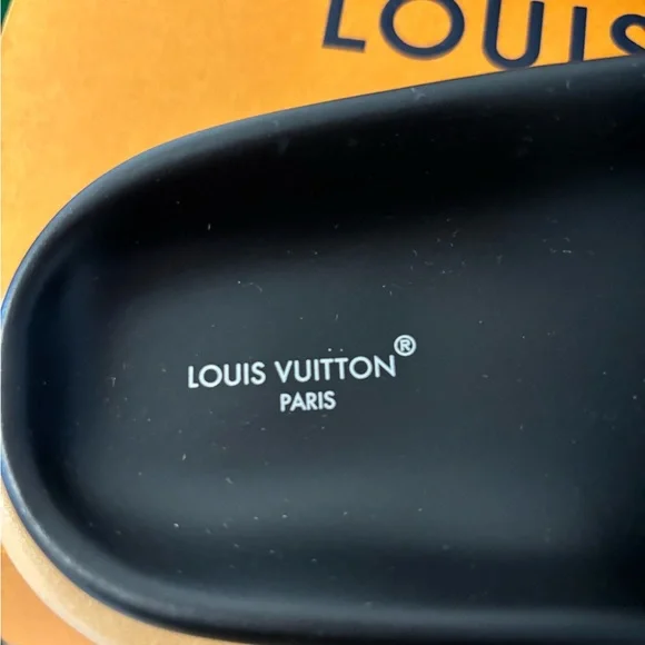 Louis Vuitton mule sandals - Picture 6 of 11